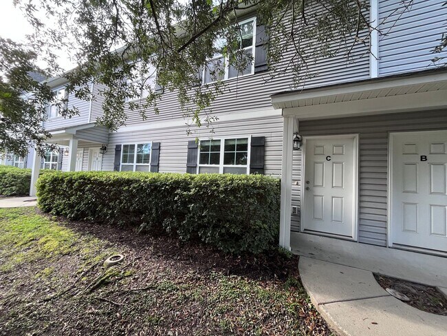 Primary Photo - 202 Jordan Ln