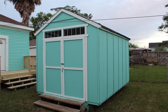 Building Photo - 4125 Avenue M