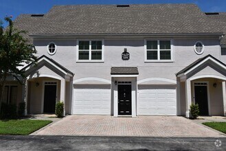 Building Photo - ORLANDO: 1 bed/1 Bath, Gated Community of ...