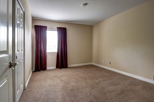 Building Photo - Fabulous Summerlin  Home!