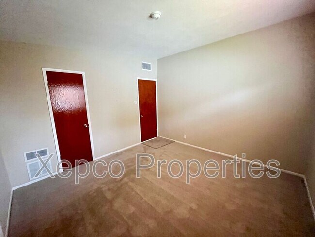 Building Photo - 4019 Cll San Raphael