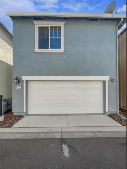 Primary Photo - 4074 Southampton St