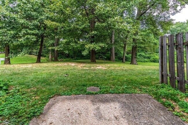 Building Photo - 25 Tower Hill Ct