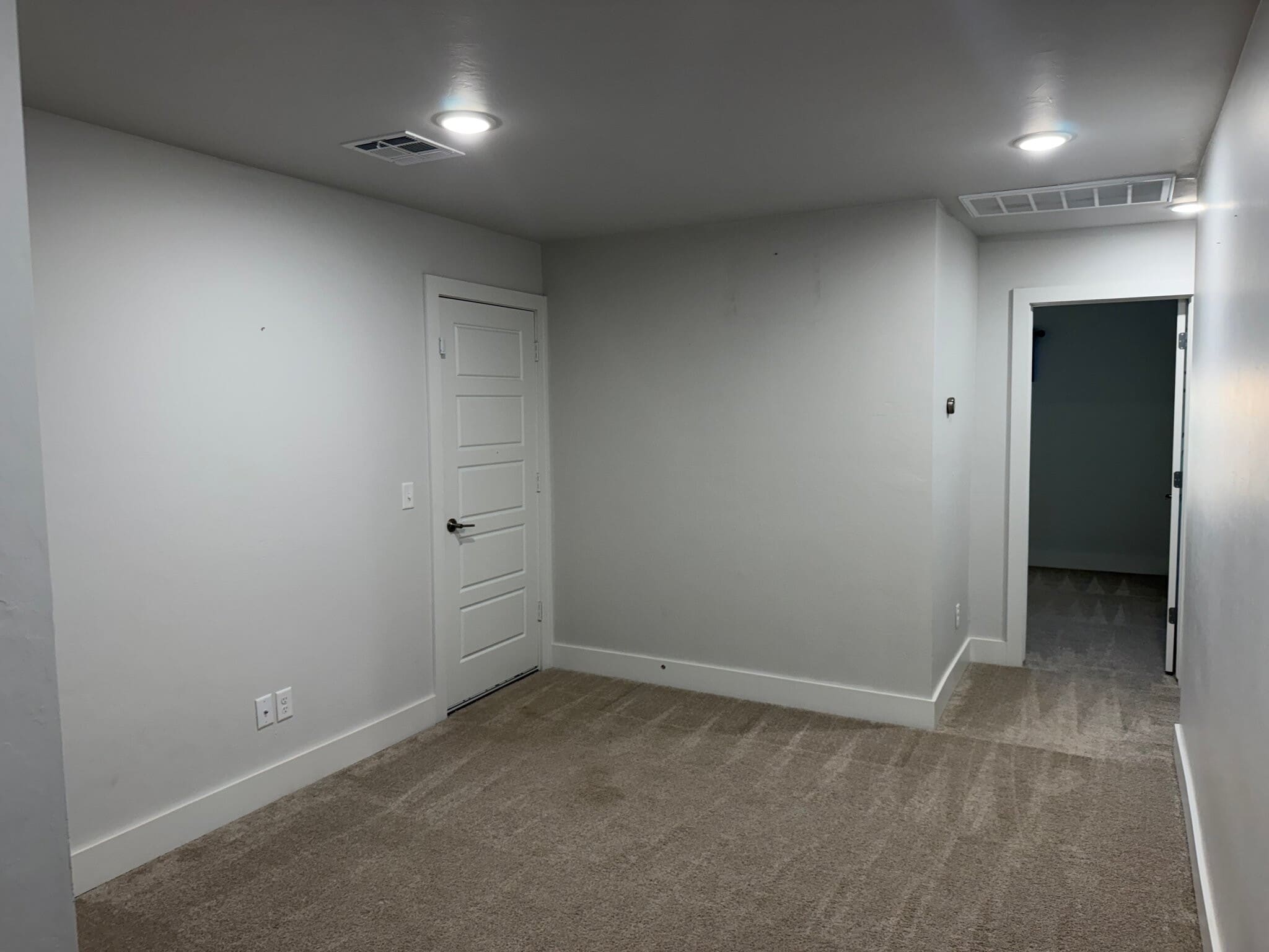 Building Photo - 8201 Jenny Ln