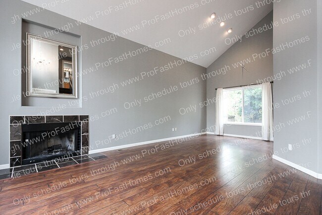 Building Photo - 12144 SW Anton Dr