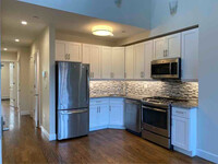 Building Photo - 458 E 29th St