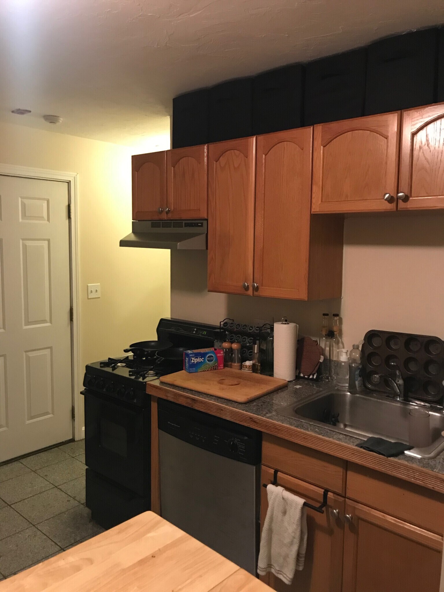 Building Photo - 144 Hemenway St