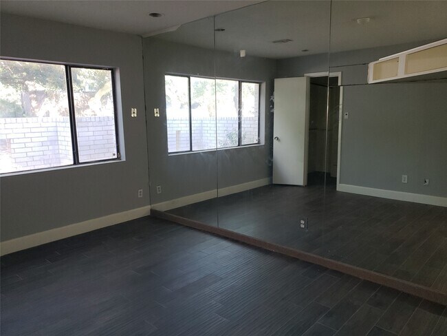 Building Photo - 10738 Villa Lea Ln