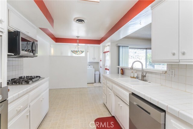 Building Photo - 11543 Swinton Ave