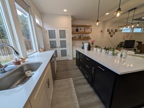 Building Photo - 454 Grand Oaks Rd