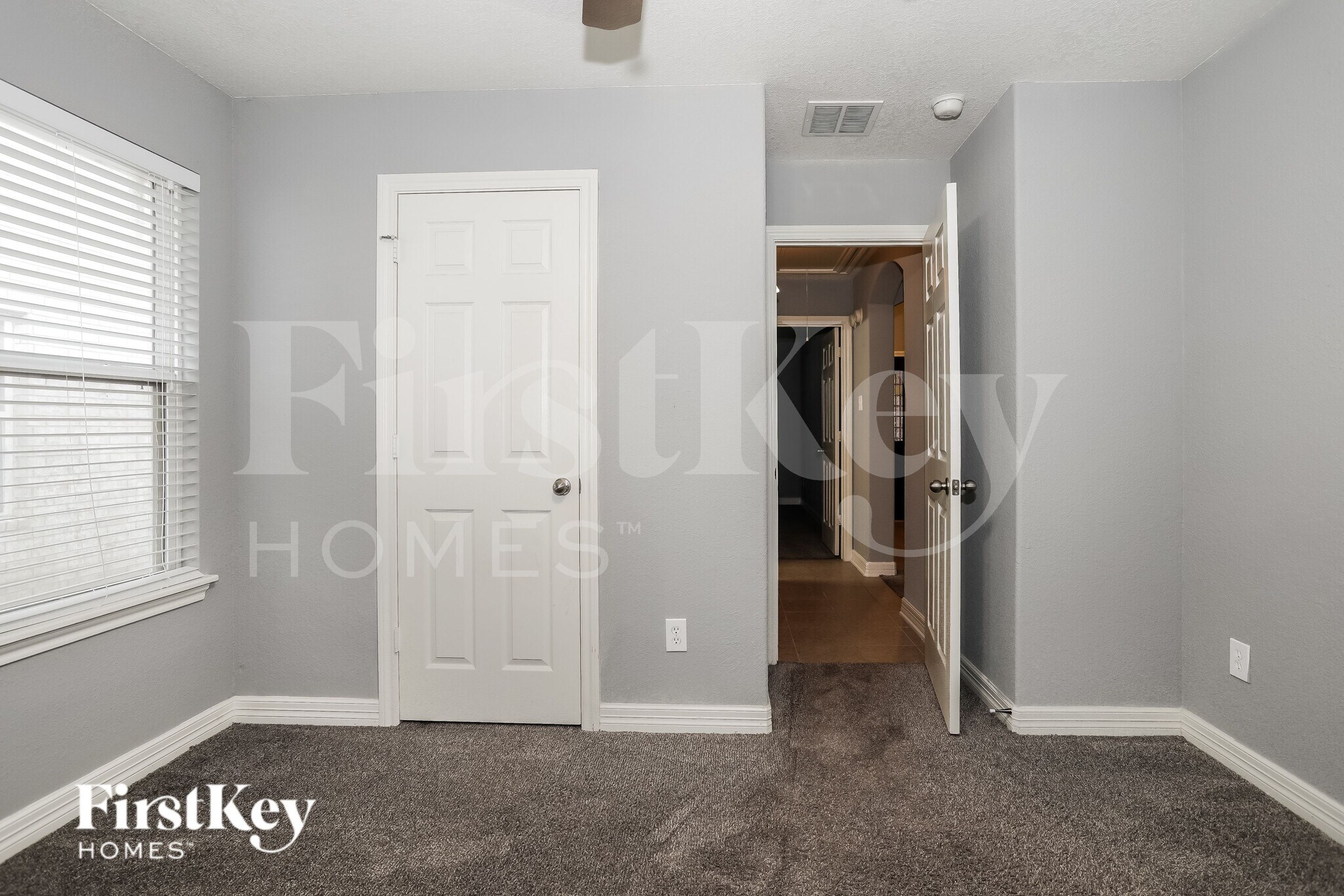 Building Photo - 1434 Loxley Dr