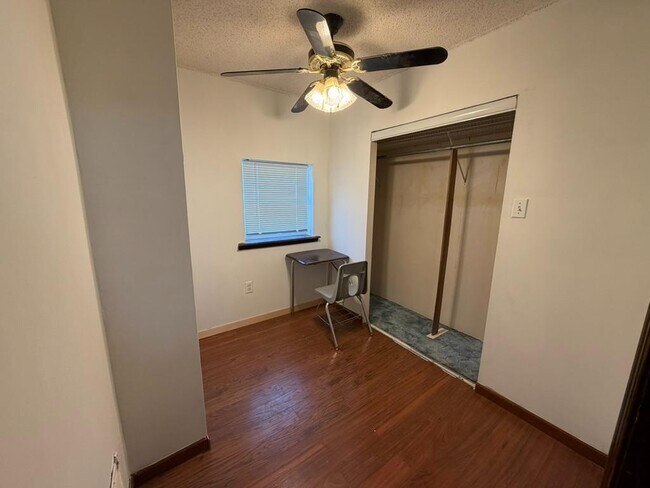 Building Photo - 2603 S Fairhill St