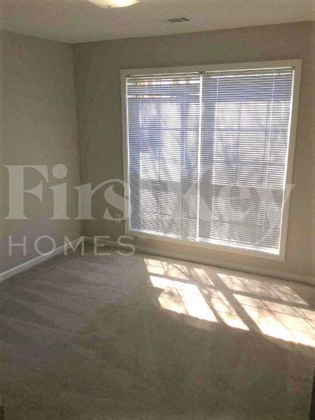 Building Photo - 799 Avalon Forest Way