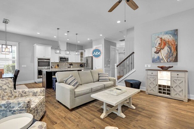 Building Photo - Beautiful custom home in Hampton Lake!