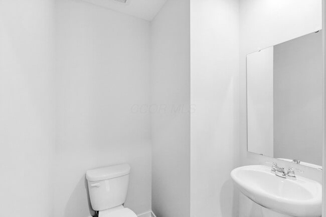 Building Photo - 4949 Sanford Grv Pl