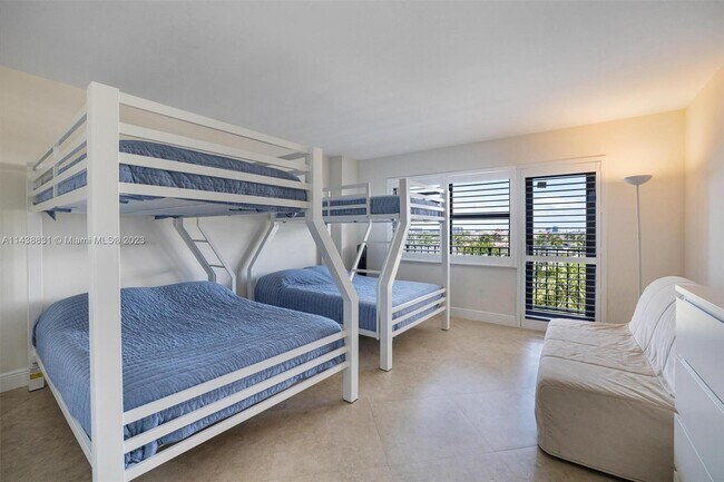 Building Photo - 4900 N Ocean Blvd