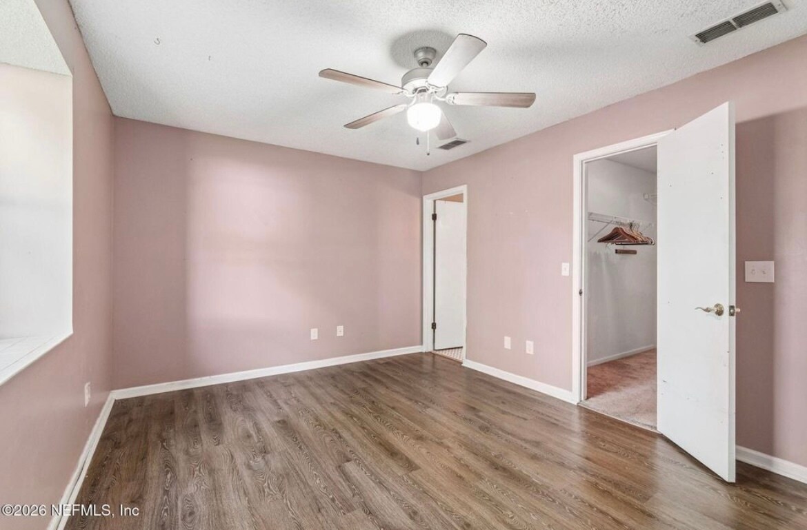 Building Photo - 5065 Knightsbridge Cir N