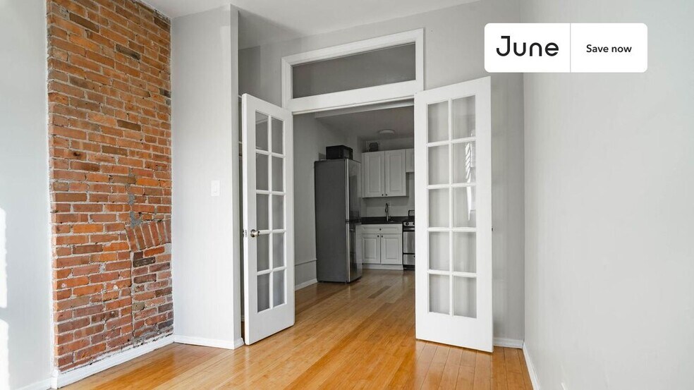 Building Photo - 439 W 48th St