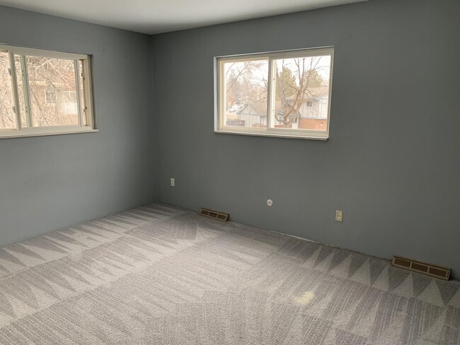 Building Photo - 6565 Zang St