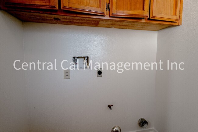 Building Photo - 8404 Laborough Dr