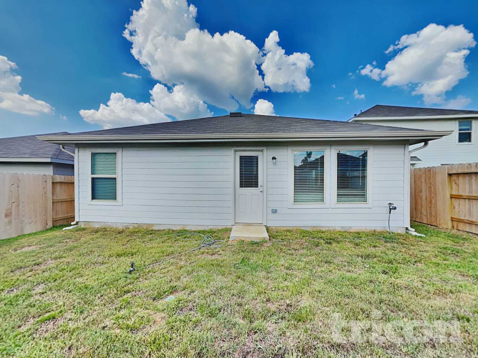 Building Photo - 3214 Holly Stokes Wy