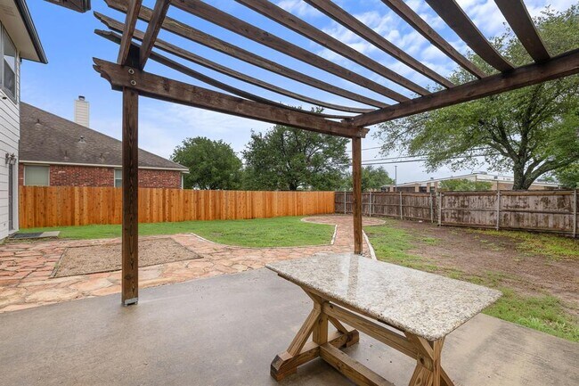 Building Photo - 701 Stansted Manor Dr