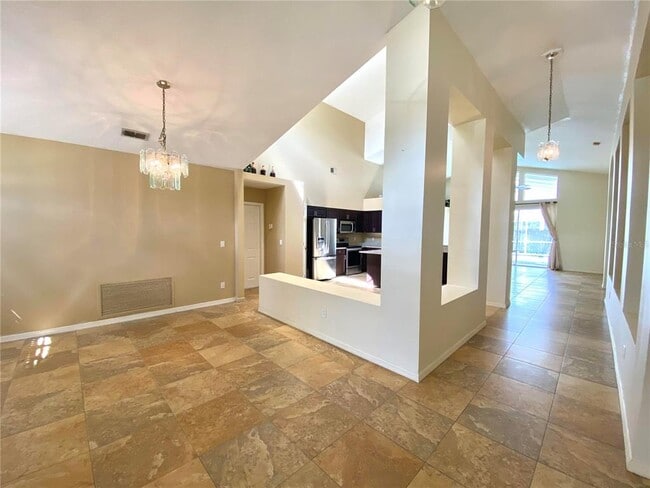 Building Photo - 9420 Bluebird Dr