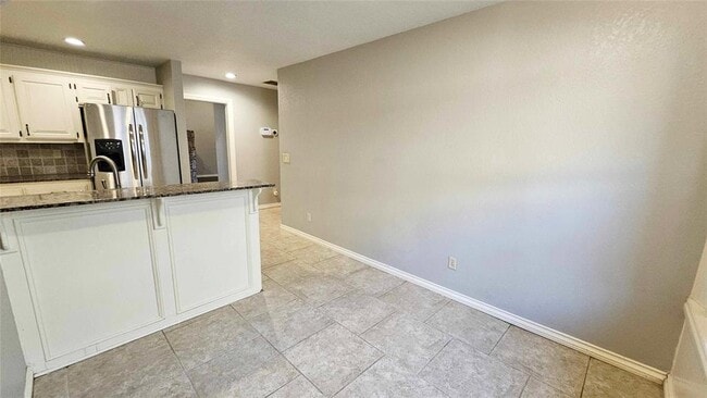 Building Photo - 1212 Knights Bridge Rd