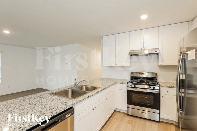 Building Photo - 10606 Pablo Way