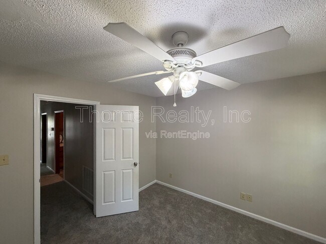 Building Photo - 101 Opossum Trot Ct