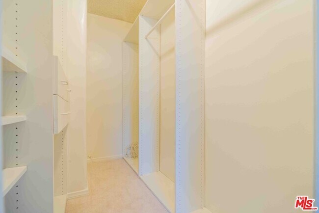 Building Photo - 11871 Idaho Ave