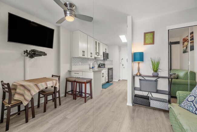 Building Photo - 1765 Ala Moana Blvd