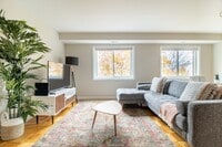 Building Photo - Del Ray Nelson