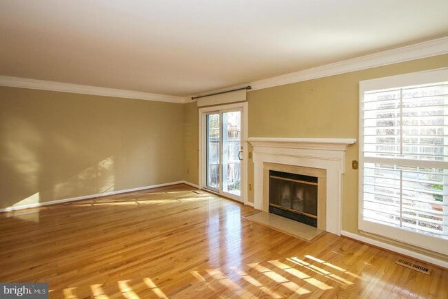 Building Photo - 153 Finale Terrace