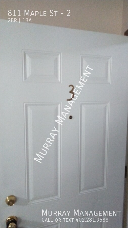 Building Photo - 811 Maple St