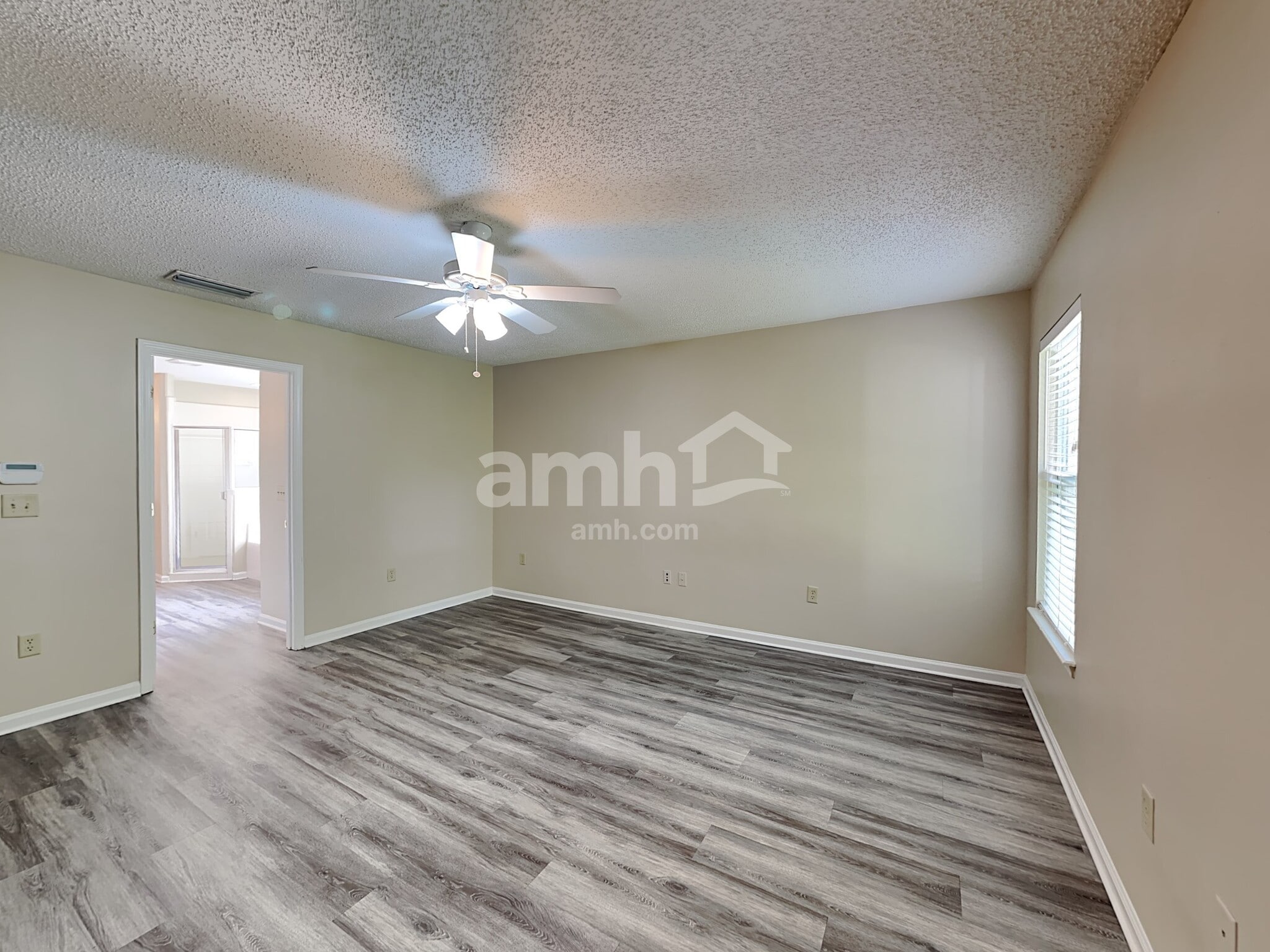 Building Photo - 685 Mackenzie Cir