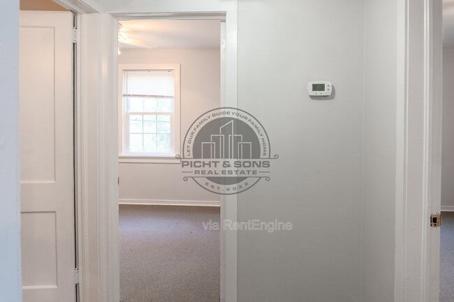 Building Photo - 414 Hayden Rd
