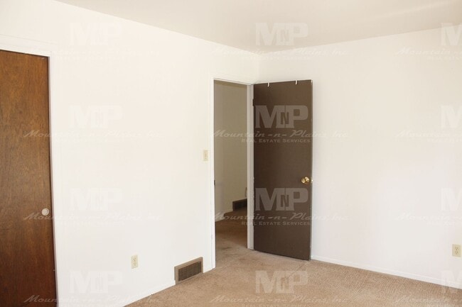 Building Photo - 1205 Fuqua Dr