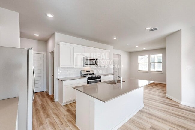 Building Photo - Gorgeous 4 Bedroom Home Available for Rent in McKinney!