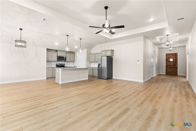 Building Photo - 1634 Dryden Ave