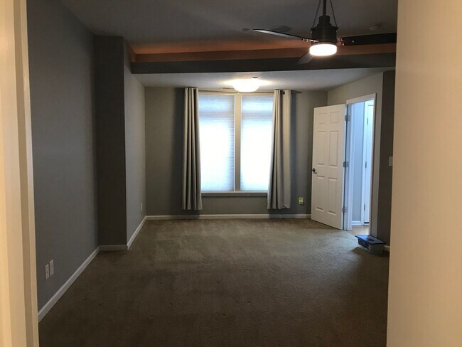 Building Photo - Located in the Detroit-Shoreway Area