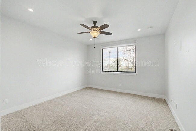 Building Photo - 4339 Kalamath St