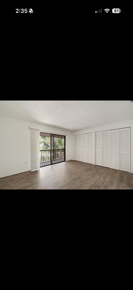 Building Photo - 926 Sunridge Dr