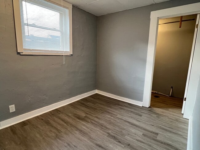 Building Photo - Fountain Square 2 Bed 1 Bath