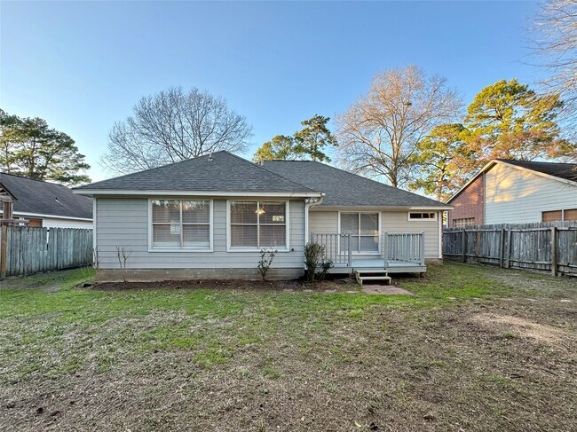 Building Photo - 4006 Hunnington Dr