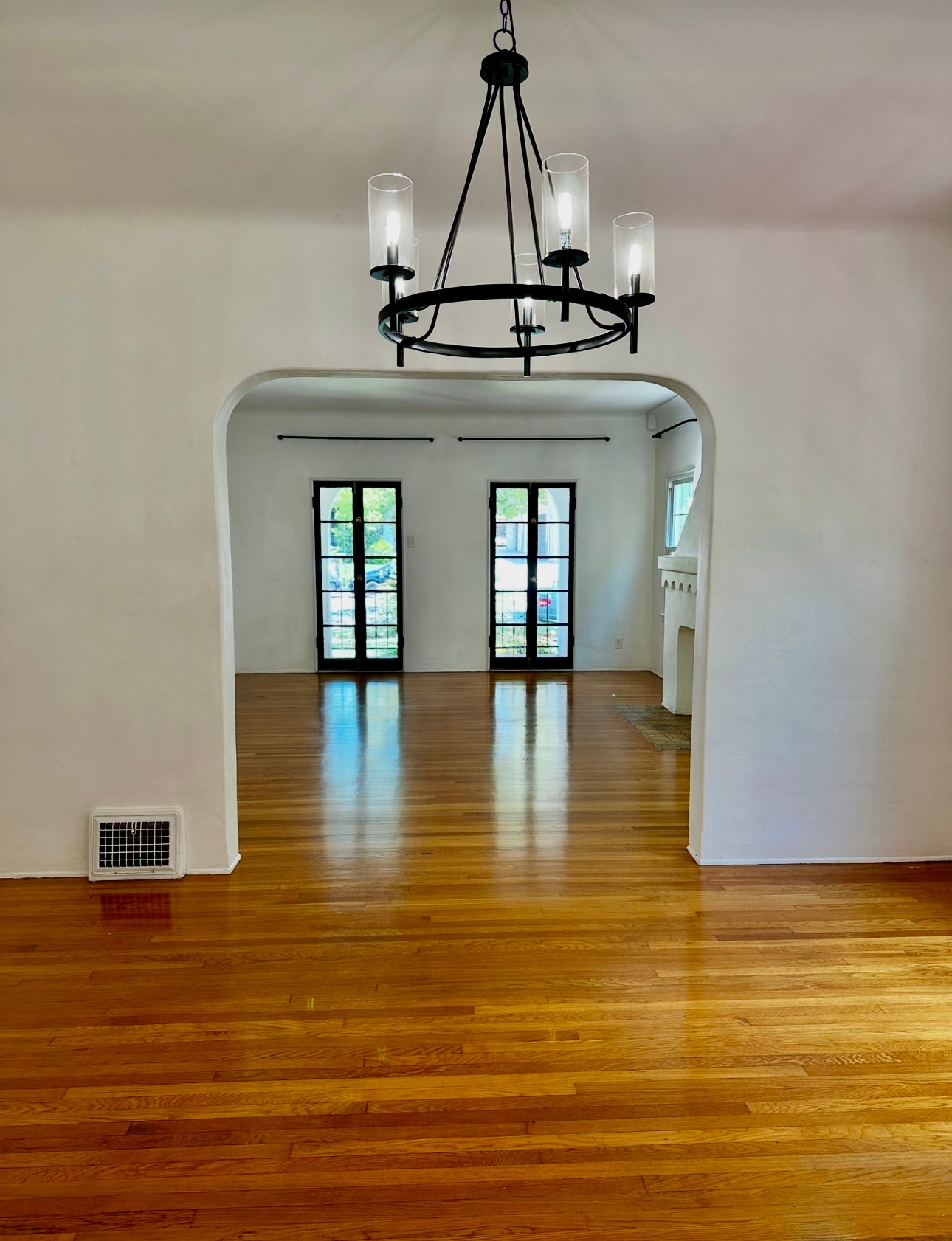 Building Photo - 1104 E California Ave