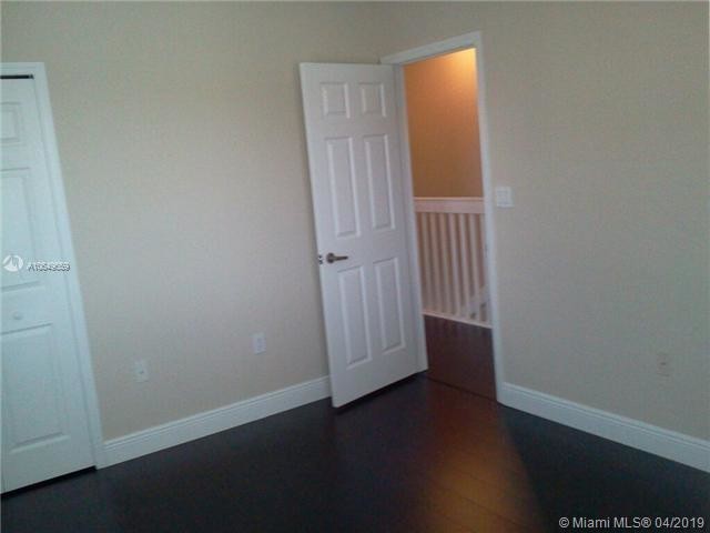 Building Photo - 8301 NW 107th Ct  1-22