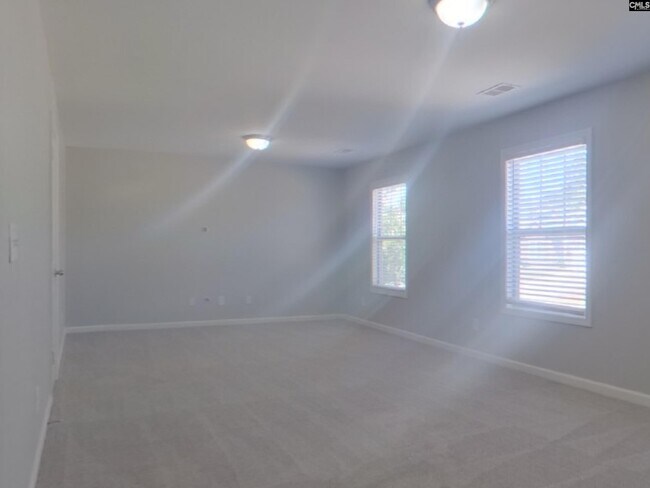 Building Photo - 154 Greenbank Dr