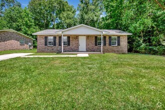 Building Photo - Charming single-story ranch-style home loc...