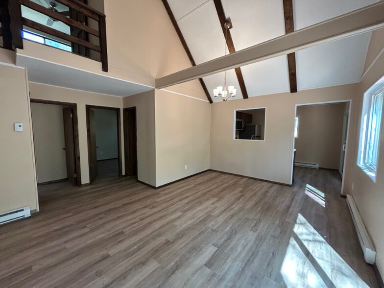Building Photo - 224 Maple Ridge Dr